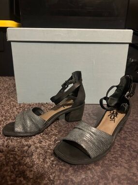 Grey sandals mid heal